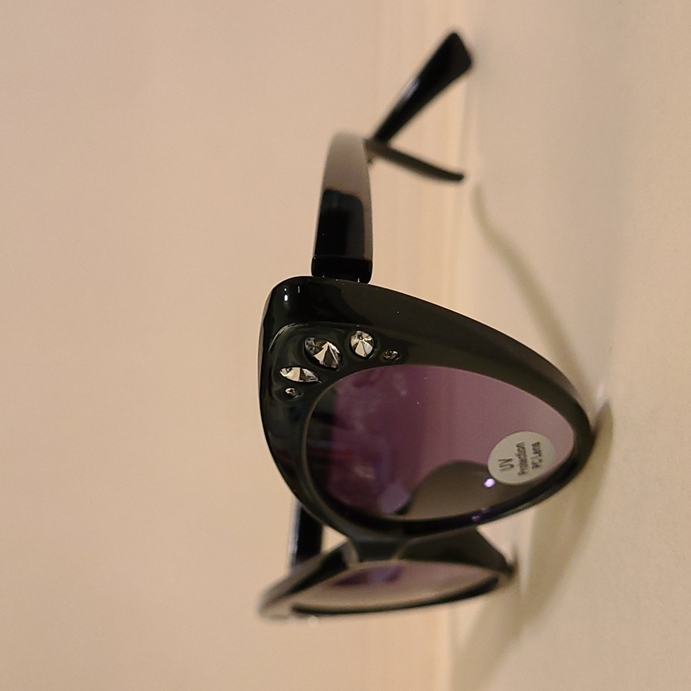 Cat Eye Rhinestone Sunglasses - Picture 5 of 5